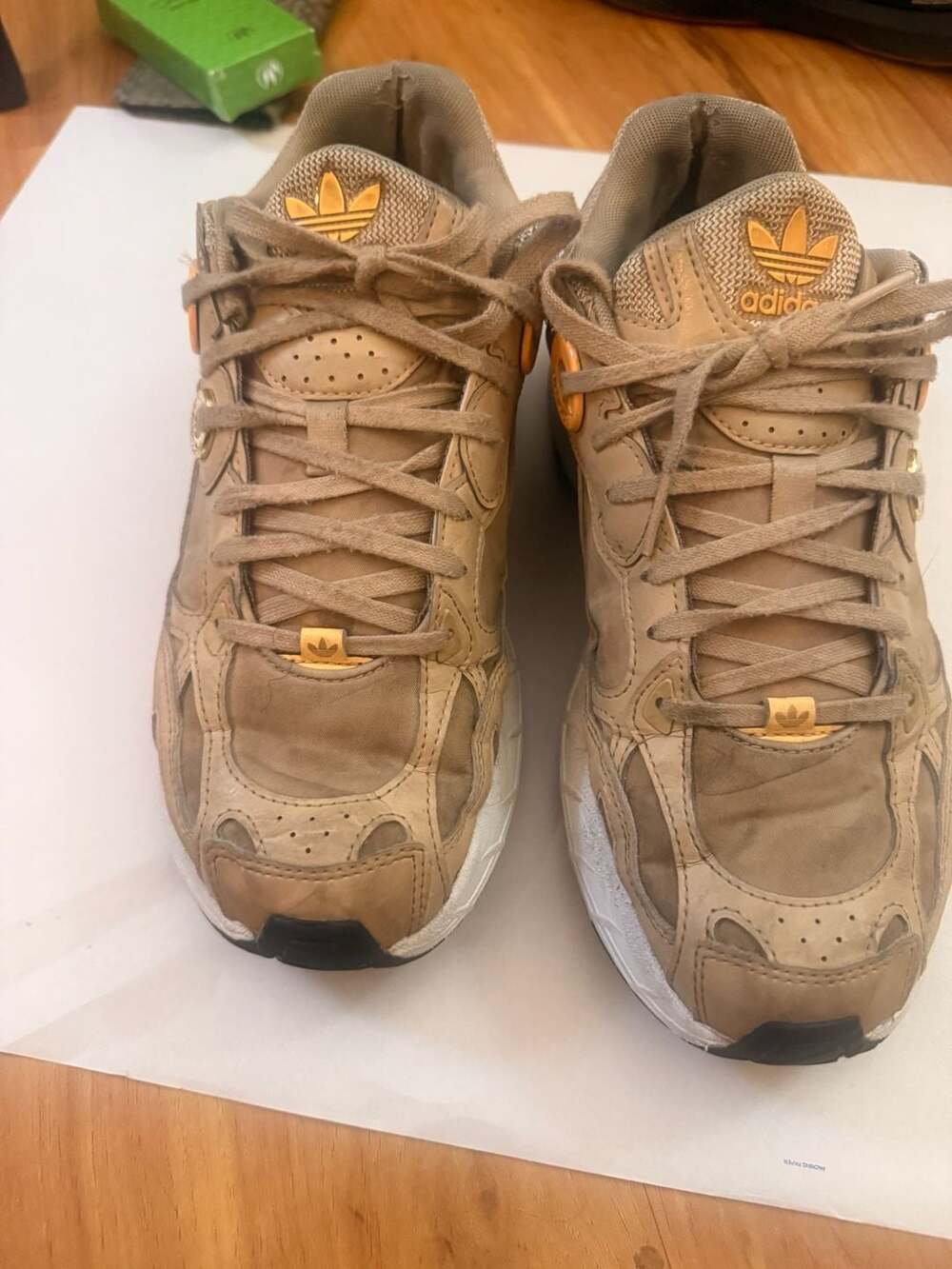 Adidas Astir Size 9 Gold Beige Sneakers